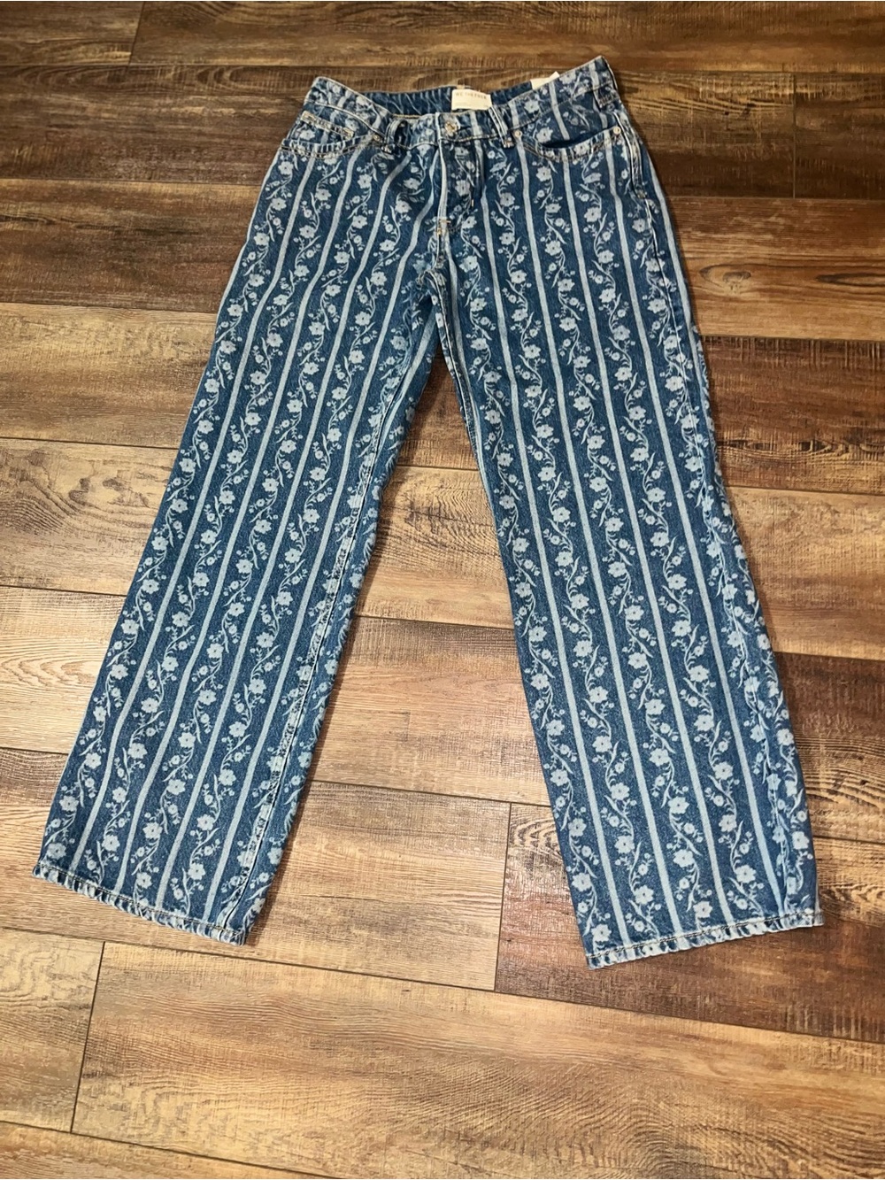 Like New We the Free Tennessee Low Rise Boyfriend Jeans - Picture 4 of 12